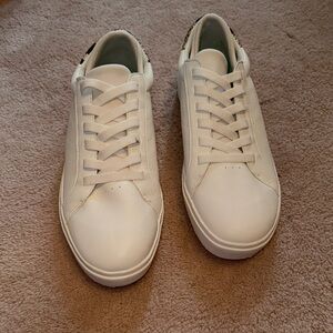 Dr. Scholl's White Sneakers Minimalist Design